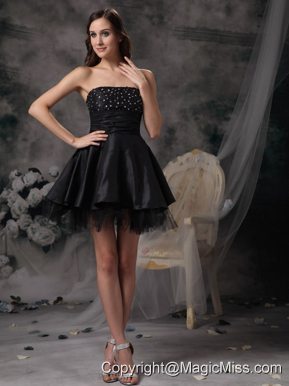 Black A-line Strapless Mini-length Taffeta and Tulle Beading Prom / Homecoming Dress