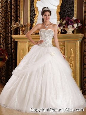Popular Ball Gown Sweetheart Floor-length Organza and Sequined Quinceanera Dress