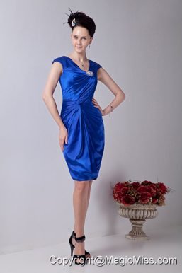 Royal Blue Column V-neck Knee-length Taffeta Beading Prom / Homecoming Dress