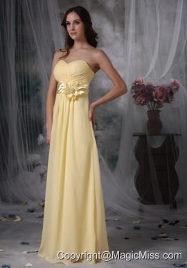 Yellow Empire Sweetheart Floor-length Chiffon Hand Made Flower Prom Dress