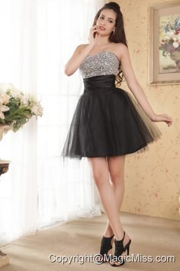 Black A-line Sweetheart Prom / Homecoming Dress Beading Mini-length Tulle