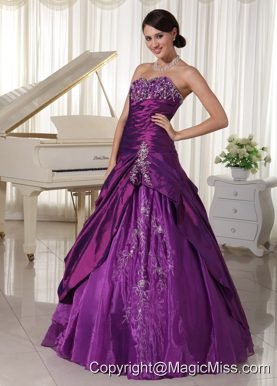 Taffeta and Organza Dark Purple A-line Sweetheart Quinceanera Gowns With Appliques and Beading