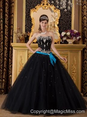 Black Ball Gown Strapless Floor-length Appliques Tulle Quinceanera Dress