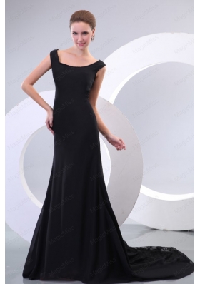 Scoop Black Chiffon and Lace Court Train Mother of the Bride Dresses