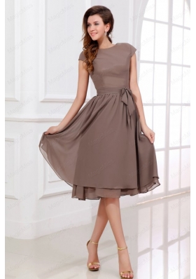 Simple Scoop Mother of the Bride Dresses with Short Sleeves Knee Length