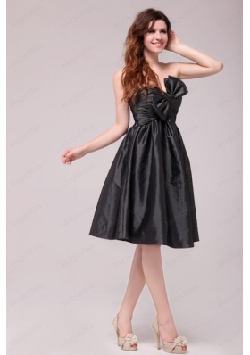 Black Sweetheart Ruching Taffeta Knee Length Prom Dress