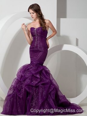 Customize Purple Trumpet / Mermaid Sweetheart Beading Prom Dress Court Train Organza