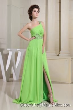 Spring Green Prom Dress With High Slit One Shoulder and Beading Ruch