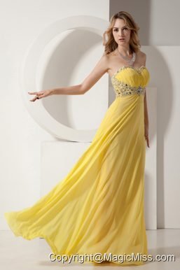 Beautiful Yellow Sweetheart Chiffon Prom Dress with Silver Beading
