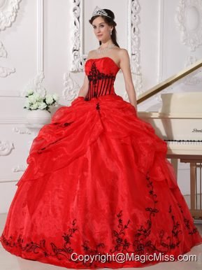 Red and Black Ball Gown Strapless Floor-length Organza Appliques Quinceanera Dress