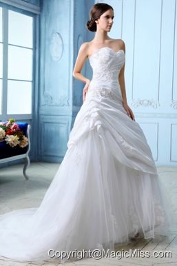 Sweet A-line Sweetheart Court Train TulleRuch and Appliques Wedding Dress