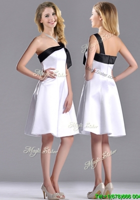Exquisite One Shoulder Satin Short Bridesmaid Dress in White and Black