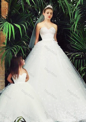 New Style A Line Sweetheart Wedding Dresses with Appliques and New Style Applique Flower Girl Dress in White