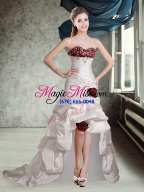Best Selling High Low Lace Up Wedding Gown White And Red for Wedding Party with Appliques and Pick Ups and Hand Made Flower Brush Train