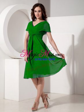 Fitting Knee Length Zipper Mother of the Bride Dress Green for Prom and Party with Ruching