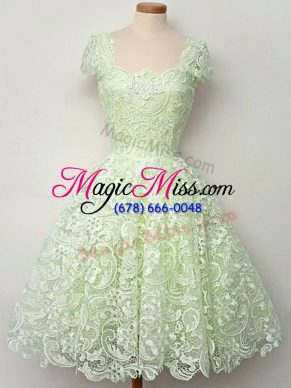 Knee Length Lace Up Quinceanera Court of Honor Dress Yellow Green for Prom and Party and Wedding Party with Lace