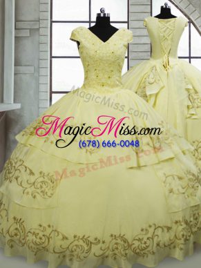 Light Yellow Ball Gowns Beading and Embroidery Quinceanera Dresses Lace Up Satin and Chiffon Cap Sleeves