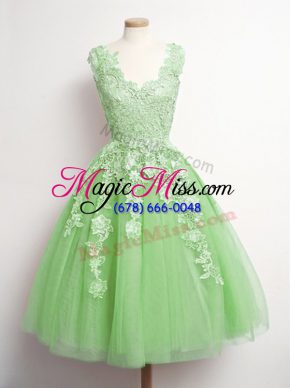 Knee Length Lace Up Bridesmaid Dress Yellow Green for Prom and Party and Wedding Party with Appliques