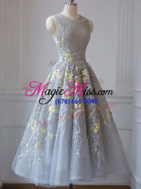 Chic Tea Length Criss Cross Prom Evening Gown Grey for Prom and Party and Beach with Lace and Appliques