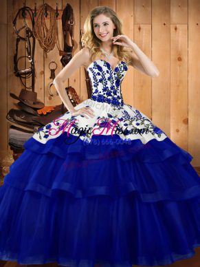 Sweetheart Sleeveless Organza Quinceanera Dresses Embroidery Sweep Train Lace Up