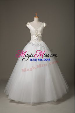 Noble Floor Length White Wedding Gown V-neck Short Sleeves Lace Up