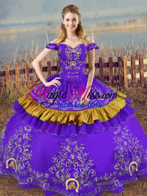 Glittering Sleeveless Embroidery Lace Up Quinceanera Gowns