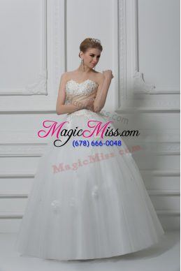 White Ball Gowns Beading and Appliques Wedding Dresses Lace Up Tulle Sleeveless Floor Length