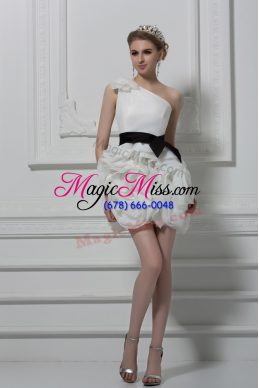 Artistic White Sleeveless Fabric With Rolling Flowers Side Zipper Wedding Dress for Wedding Party