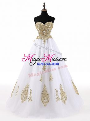 Pretty White Sweetheart Neckline Beading and Appliques 15th Birthday Dress Sleeveless Lace Up