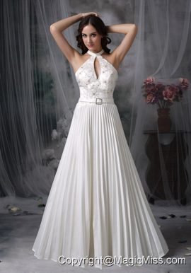 White A-line / Princess High-neck Floor-length Chiffon Appliques Prom Dress