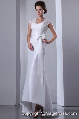 Fashionbale Column V-neck Brush Train Taffeta Appliques Bow Wedding Dress