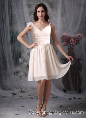 Off White Empire V-neck Knee-length Chiffon Ruch Prom Dress