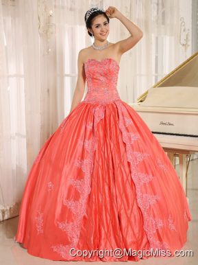 Sacaba City Embroiery With Beading Decorate On Taffeta Watermelon Sweetheart Quinceanera Dress