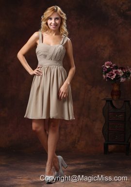 Ruch Decorate Knee-length Grey Bridesmaid Dress With Staaps Neckline