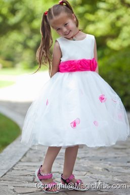 White Ball Gown Scoop Tea-length Taffeta and Tulle Hand Made Flowers Flower Girl Dress