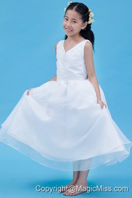 White A-line V-neck Ankle-length Organza Appliques Flower Girl Dress