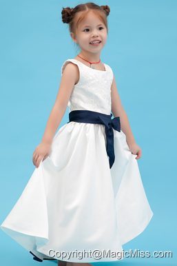 White A-line Scoop Ankle-length Taffeta Embroidery Flower Girl Dress