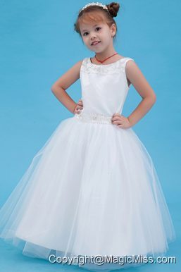 White A-line Scoop Floor-length Tulle Beading Flower Girl Dress