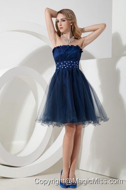 Navy Blue A-line / Princess Strapless Knee-length Organza BeadingProm Dress
