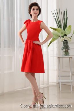 A-Line Bridesmaid Dress Red Knee-length Taffeta Scoop Knee-length
