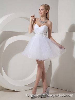 White A-line Sweetheart Mini-length Organza Beading Prom Dress