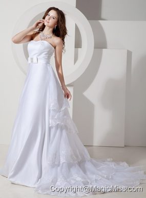 Beautiful A-line / Princess Strapless Court Train Satin and Organza Embroidery Wedding Dress
