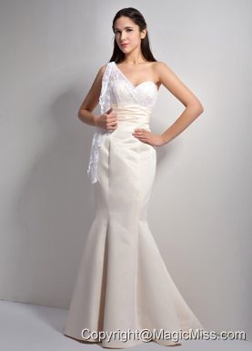 Off White Mermaid One Shoulder Floor-length Satin and Lace Evneing Dress