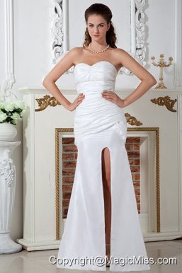 Beautiful Column Sweetheart Floor-length Taffeta Ruch Wedding Dress
