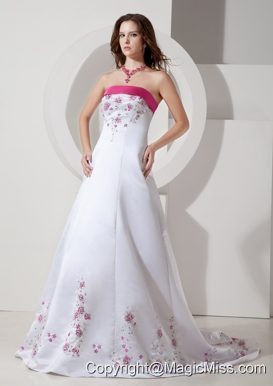 Elegant A-line / Princess Strapless Brush Train Satin Embroidery Wedding Dress