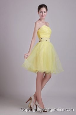 Yellow A-line Sweetheart Short Organza Beading and Ruch Prom / Cocktail Dress