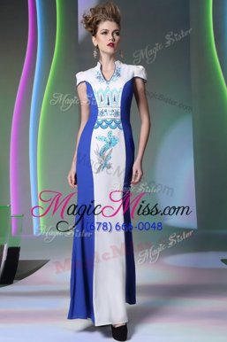 Inexpensive Royal Blue Column/Sheath V-neck Cap Sleeves Chiffon Floor Length Zipper Embroidery Red Carpet Prom Dress