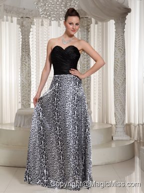 Ruched Bodice Embellishment Sweetheart Leopard Prom Dress With Floor-length
