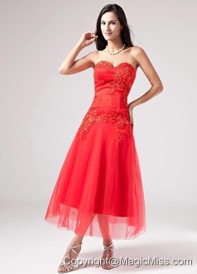 Luxurious Red Sweetheart Prom Dress Beading Appliques With Tulle