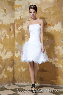 Beautiful A-line Strapless Mini-length Tulle Ruch Wedding Dress